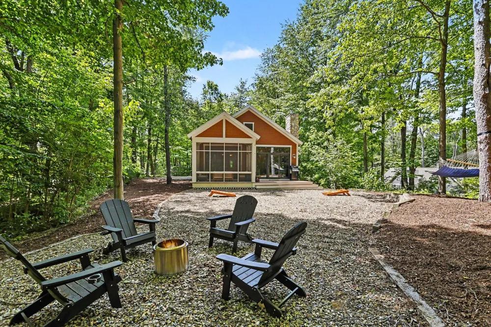 3411 Lake Chapin Drive Berrien Springs, MI 49103