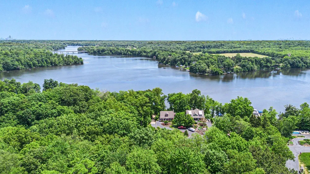 3411 Lake Chapin Drive Berrien Springs, MI 49103