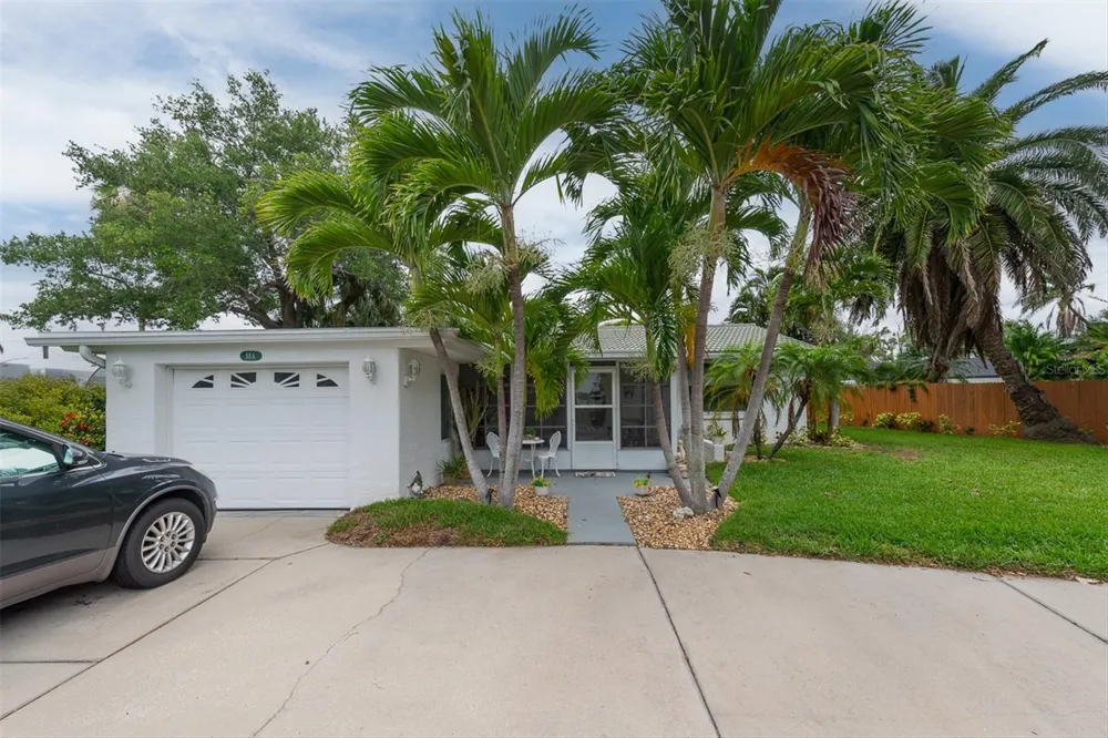 55A DOLPHIN DRIVE Treasure Island, FL 33706