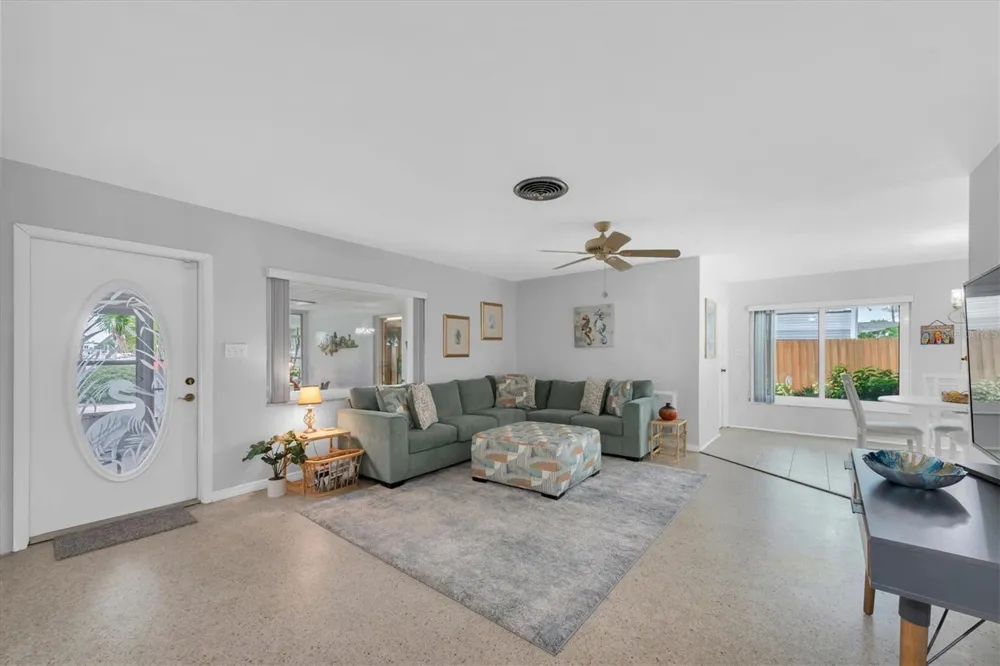 55A DOLPHIN DRIVE Treasure Island, FL 33706