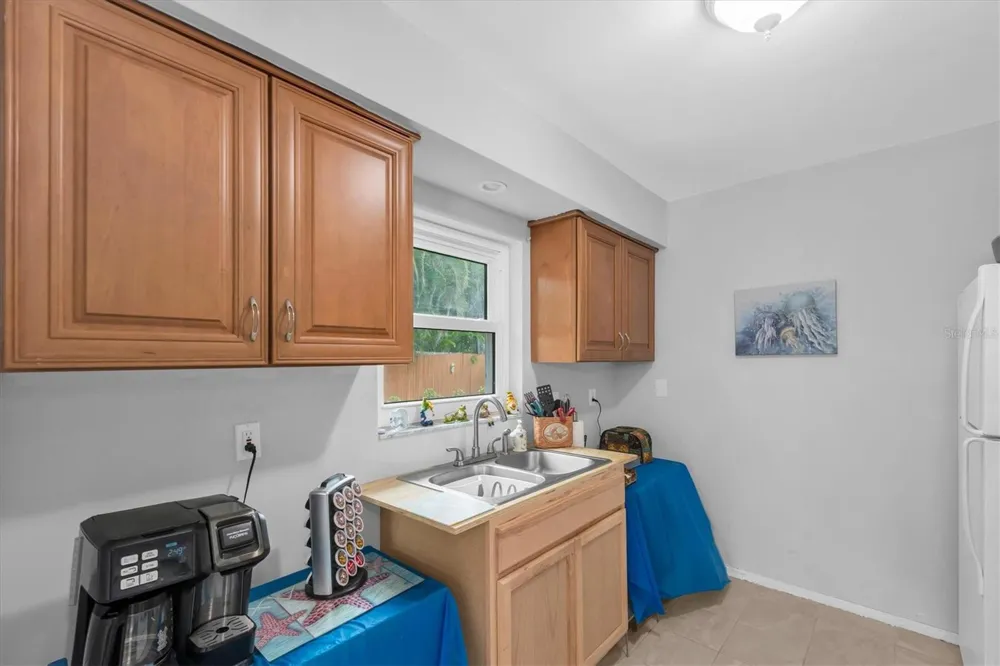 55A DOLPHIN DRIVE Treasure Island, FL 33706
