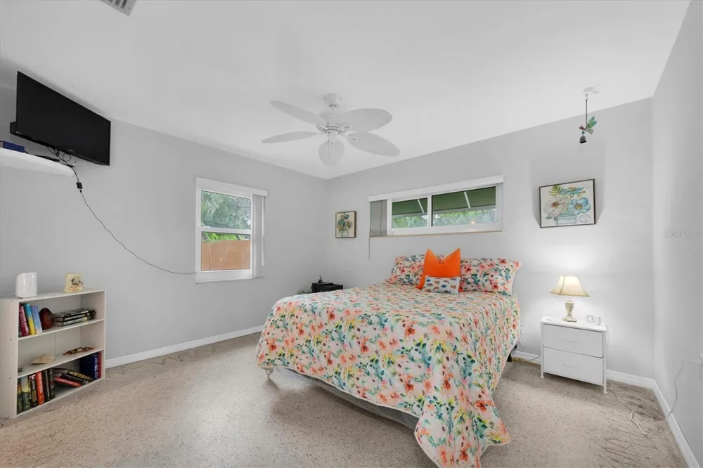 55A DOLPHIN DRIVE Treasure Island, FL 33706