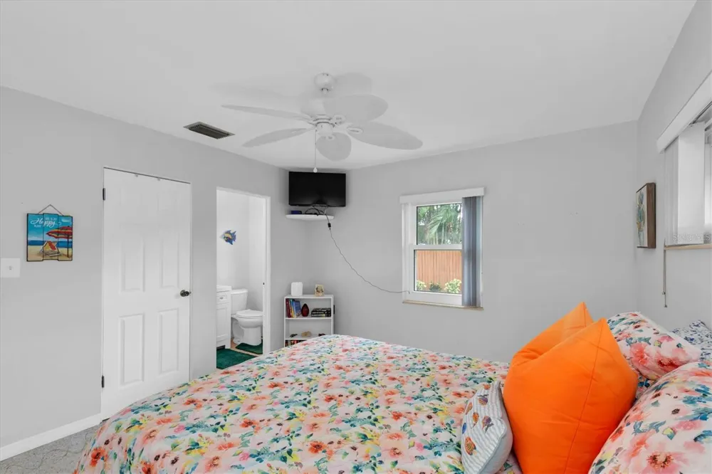 55A DOLPHIN DRIVE Treasure Island, FL 33706