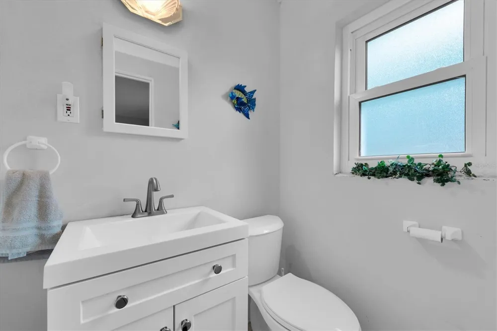 55A DOLPHIN DRIVE Treasure Island, FL 33706