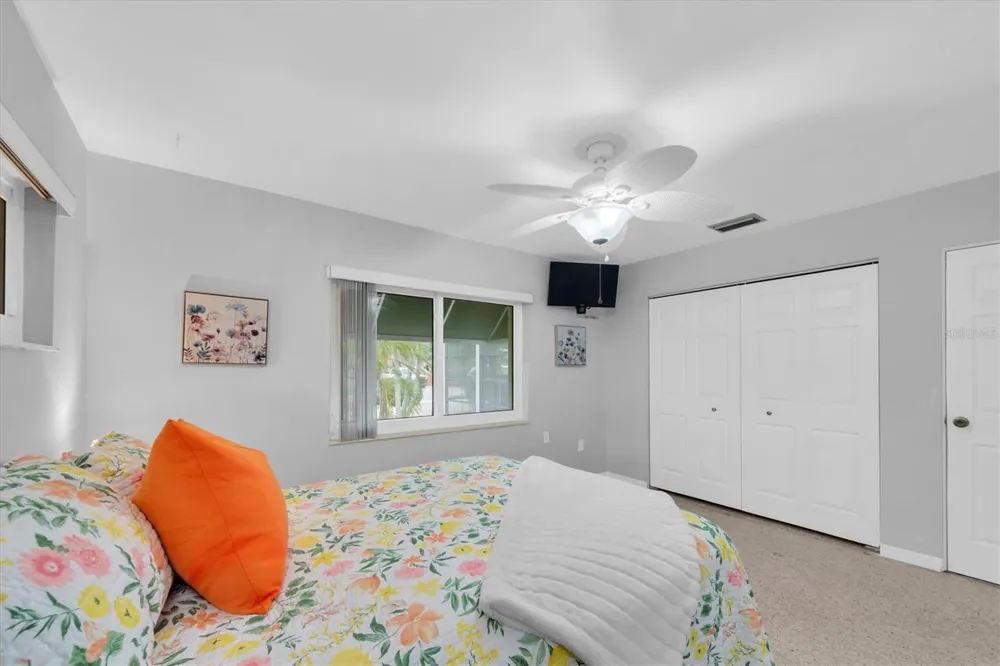 55A DOLPHIN DRIVE Treasure Island, FL 33706
