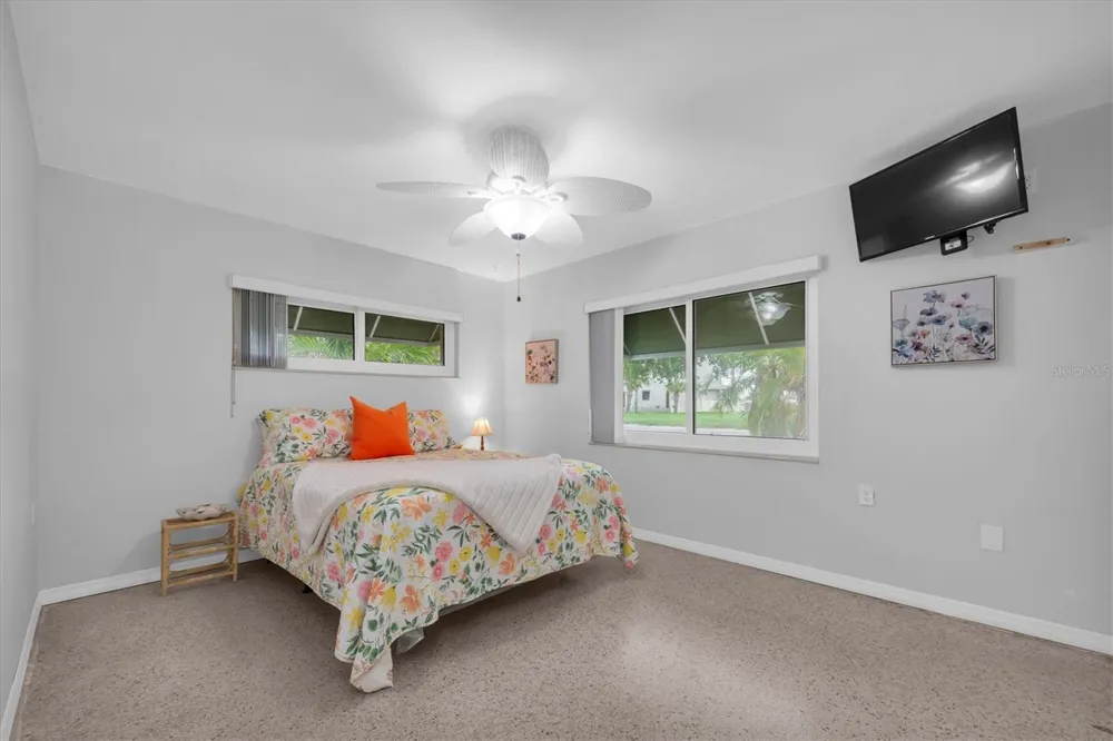 55A DOLPHIN DRIVE Treasure Island, FL 33706