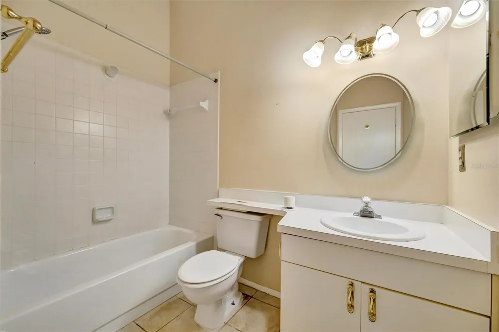 2925 PARK LAKE DRIVE #12 Bradenton, FL 34209