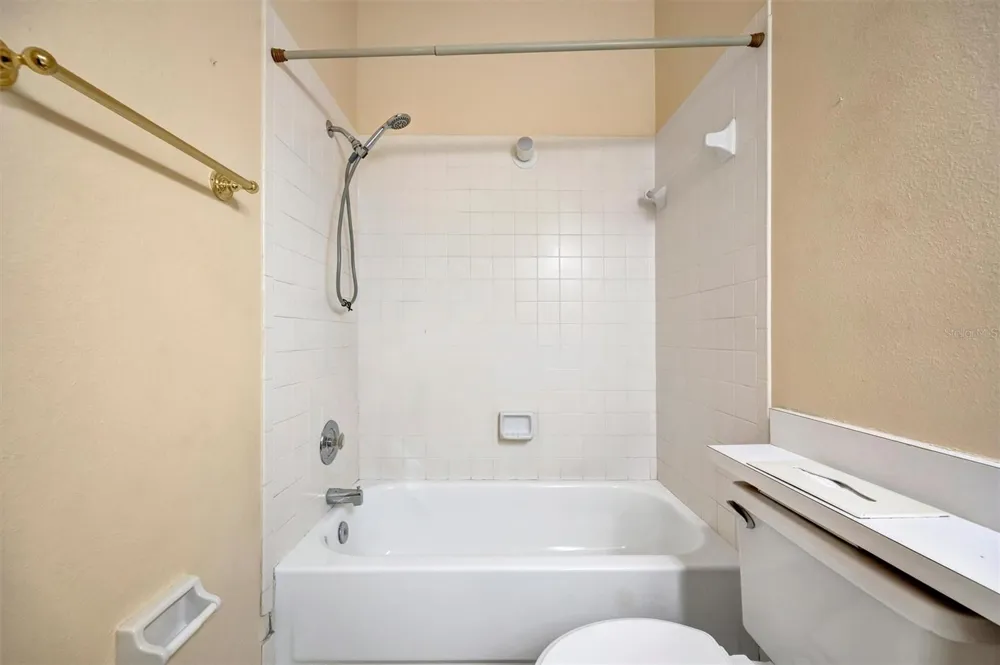 2925 PARK LAKE DRIVE #12 Bradenton, FL 34209