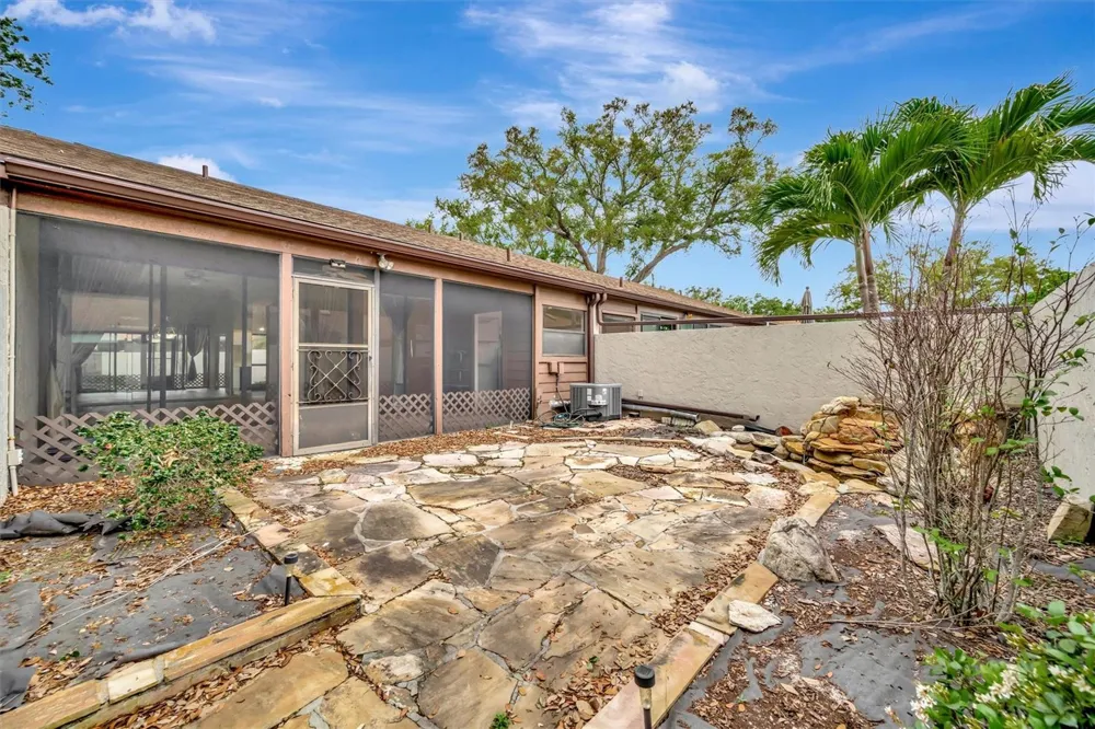 2925 PARK LAKE DRIVE #12 Bradenton, FL 34209