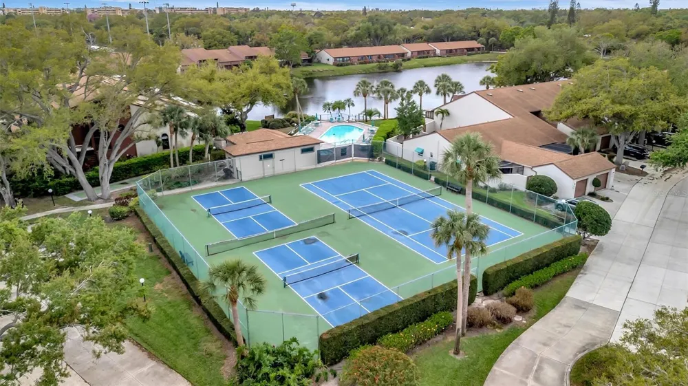 2925 PARK LAKE DRIVE #12 Bradenton, FL 34209