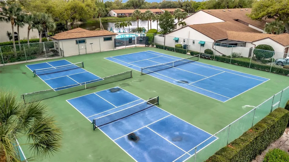 2925 PARK LAKE DRIVE #12 Bradenton, FL 34209