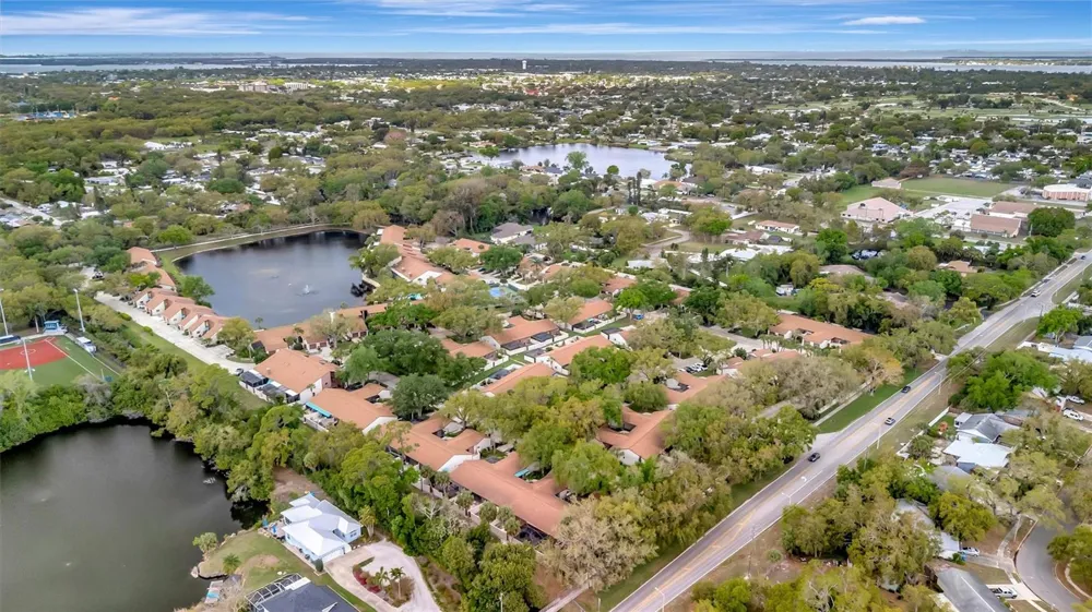 2925 PARK LAKE DRIVE #12 Bradenton, FL 34209