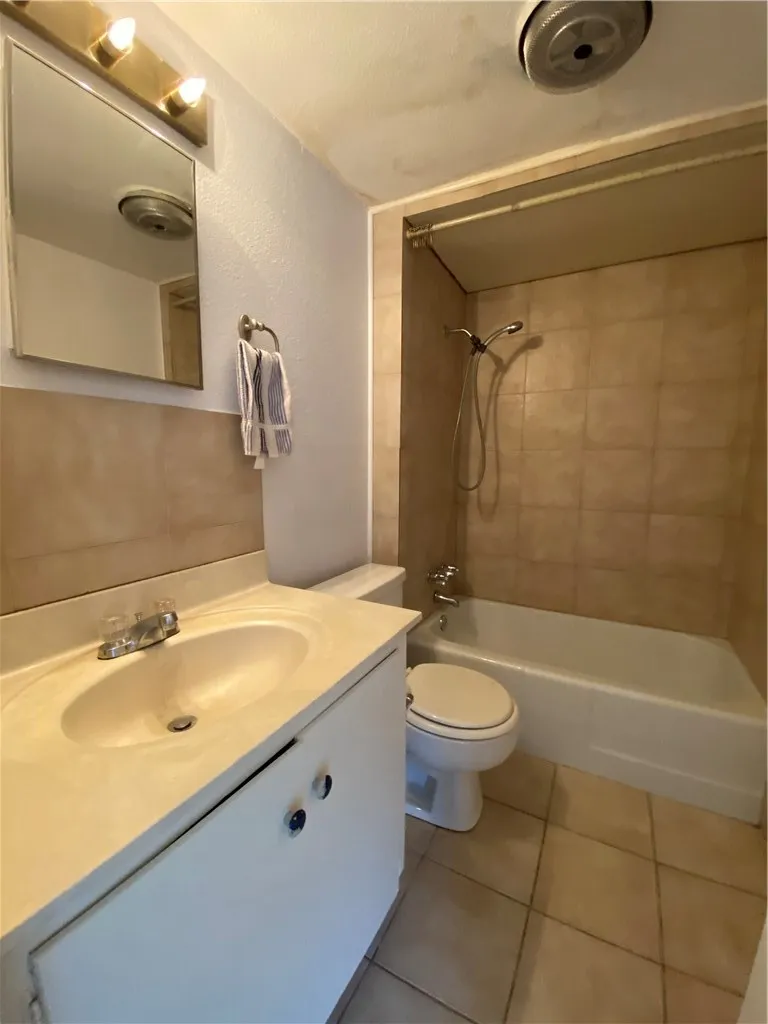 2408 Longview Street #107 Austin, TX 78705