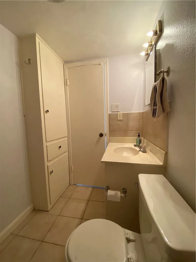 2408 Longview Street #107 Austin, TX 78705