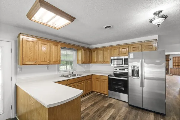 1110 King Rd Centerville, TN 37033