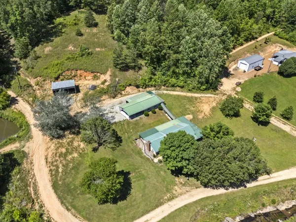 1110 King Rd Centerville, TN 37033