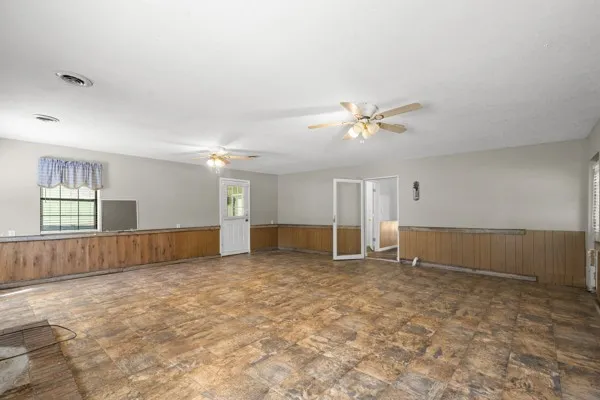 1110 King Rd Centerville, TN 37033