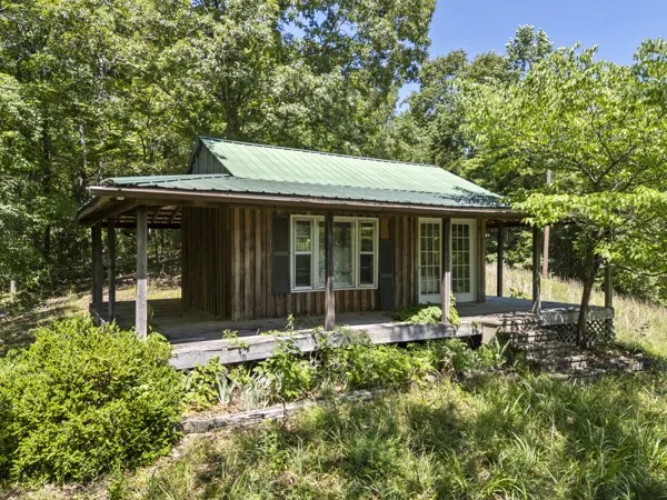 1110 King Rd Centerville, TN 37033