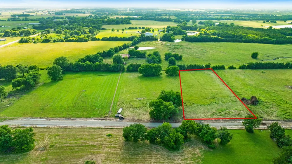 393 Private Road 33261 Sumner, TX 75486