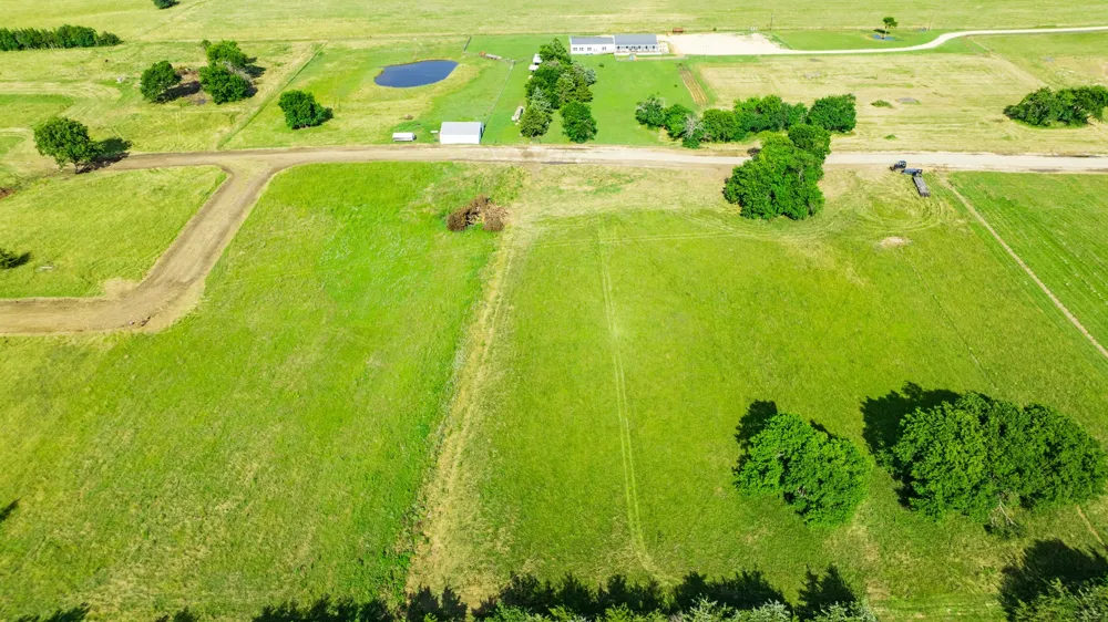 393 Private Road 33261 Sumner, TX 75486