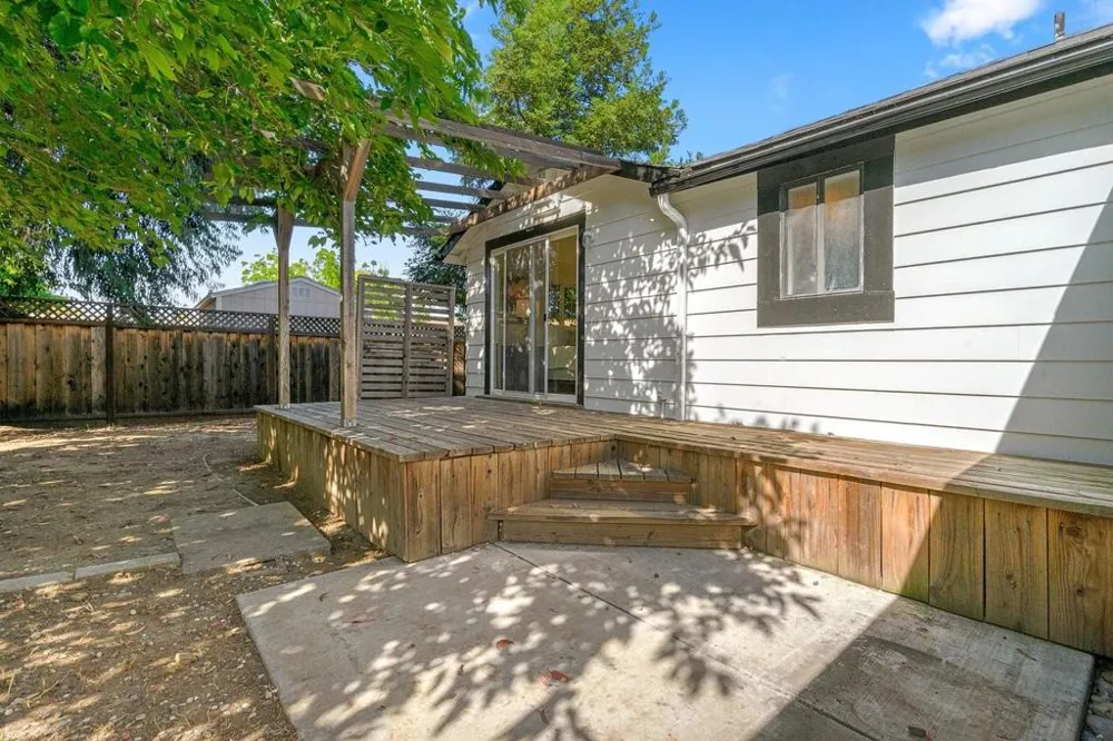 1131 Shamrock Drive Campbell, CA 95008