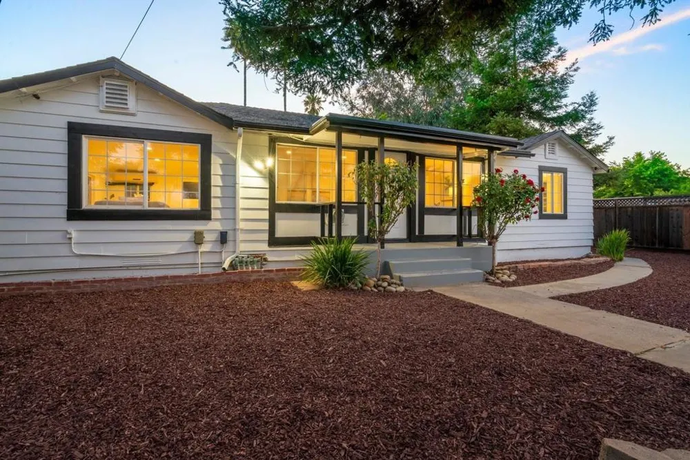 1131 Shamrock Drive Campbell, CA 95008