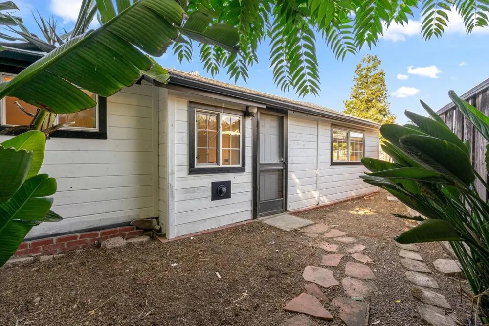 1131 Shamrock Drive Campbell, CA 95008