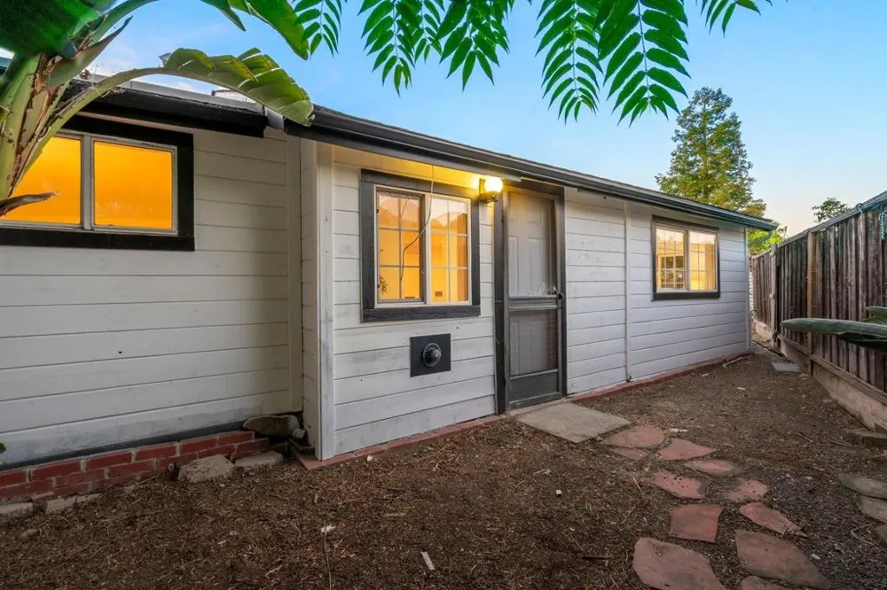 1131 Shamrock Drive Campbell, CA 95008