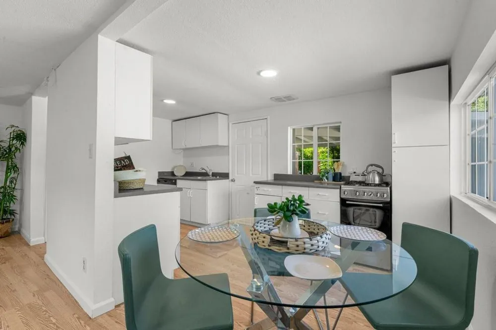 1131 Shamrock Drive Campbell, CA 95008