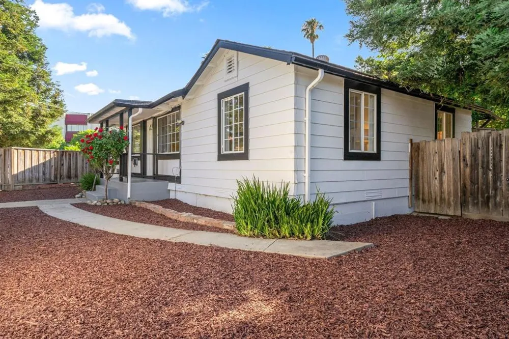 1131 Shamrock Drive Campbell, CA 95008