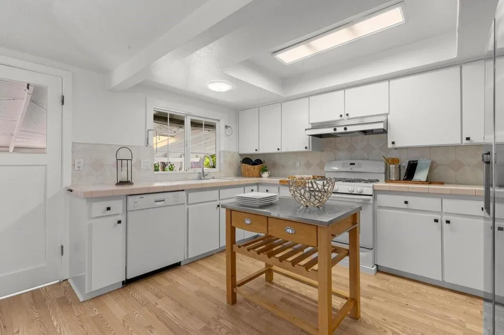 1131 Shamrock Drive Campbell, CA 95008