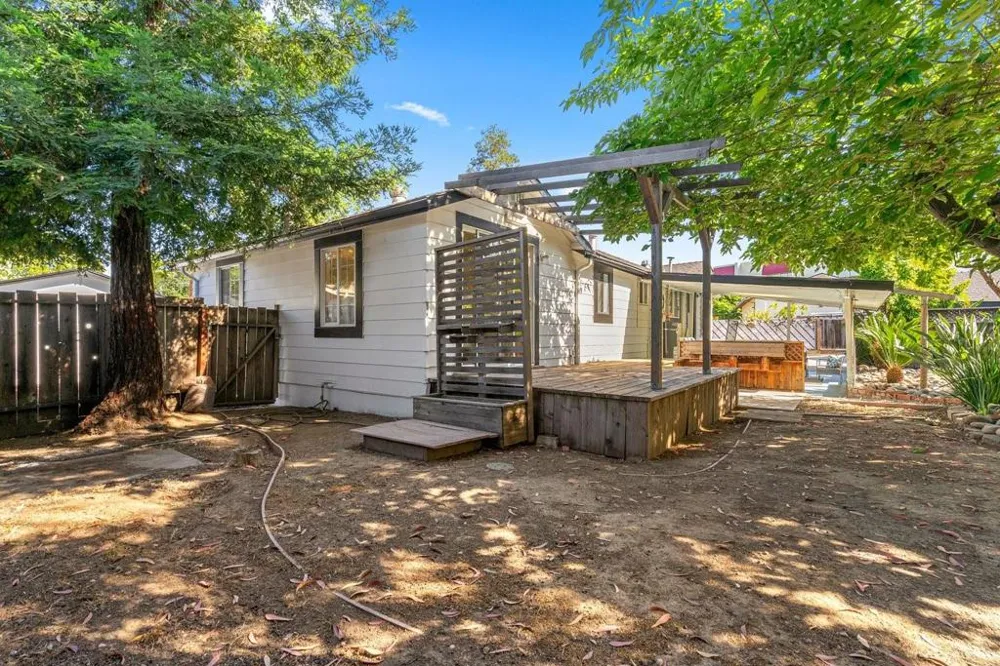1131 Shamrock Drive Campbell, CA 95008