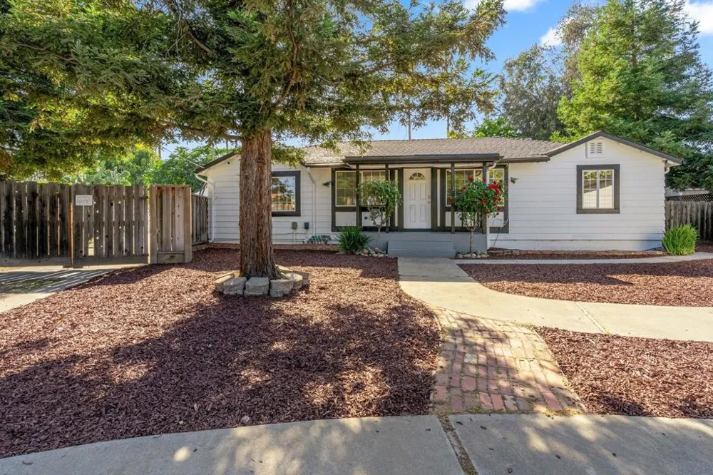 1131 Shamrock Drive Campbell, CA 95008