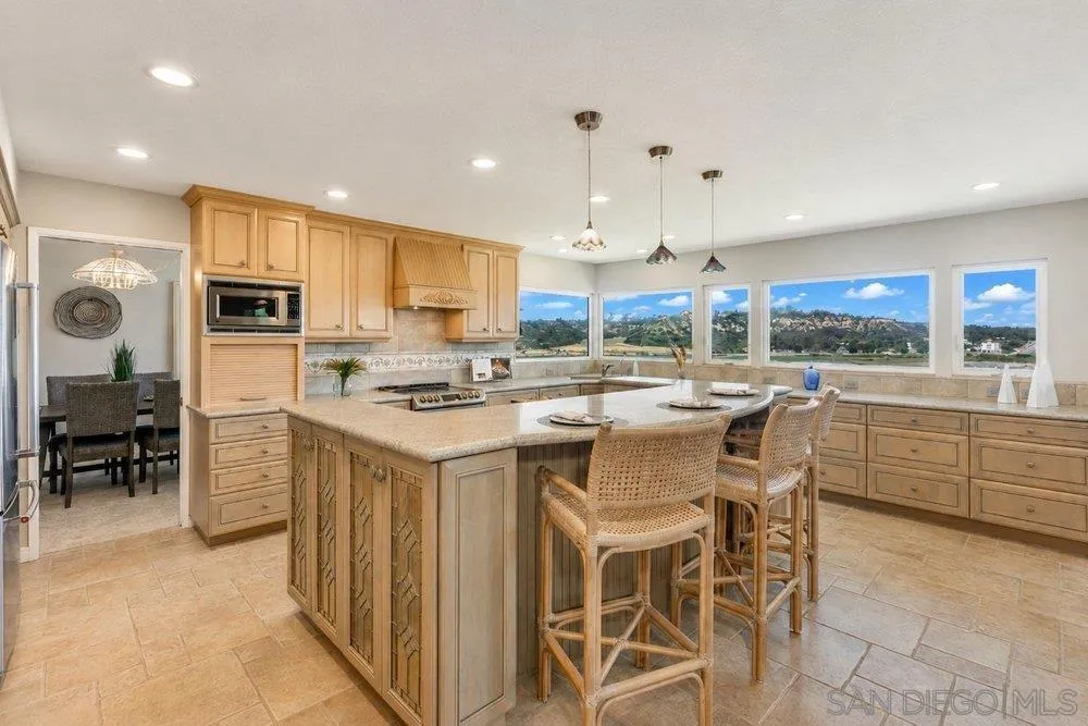 942 Santa Hidalga Solana Beach, CA 92075