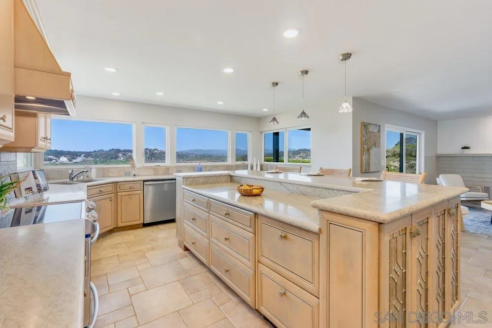 942 Santa Hidalga Solana Beach, CA 92075