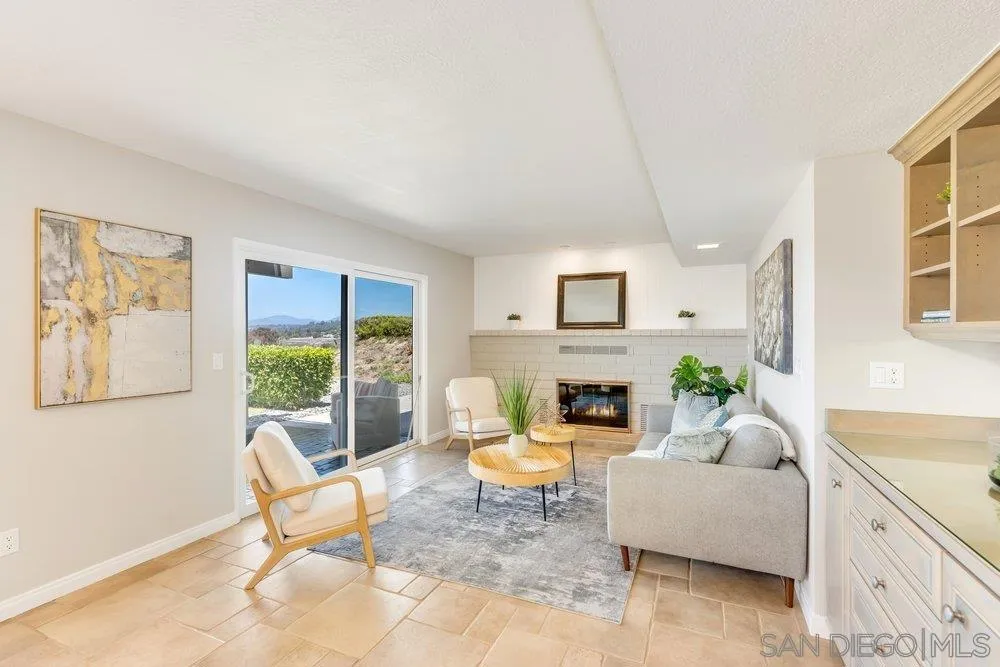 942 Santa Hidalga Solana Beach, CA 92075