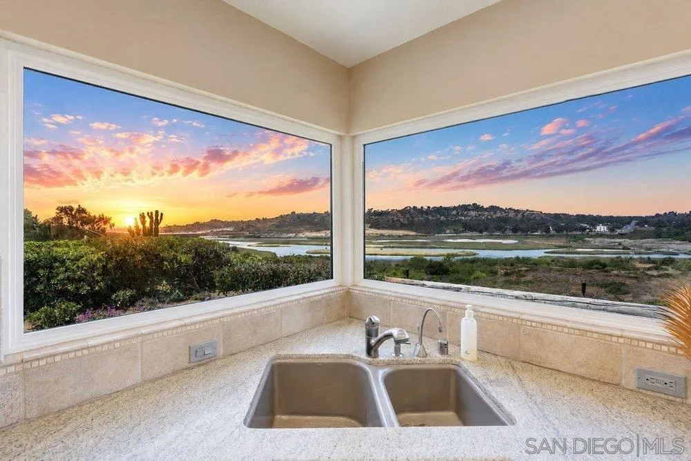 942 Santa Hidalga Solana Beach, CA 92075