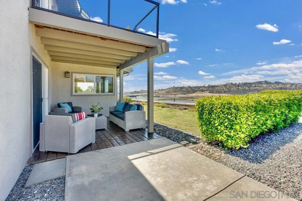 942 Santa Hidalga Solana Beach, CA 92075