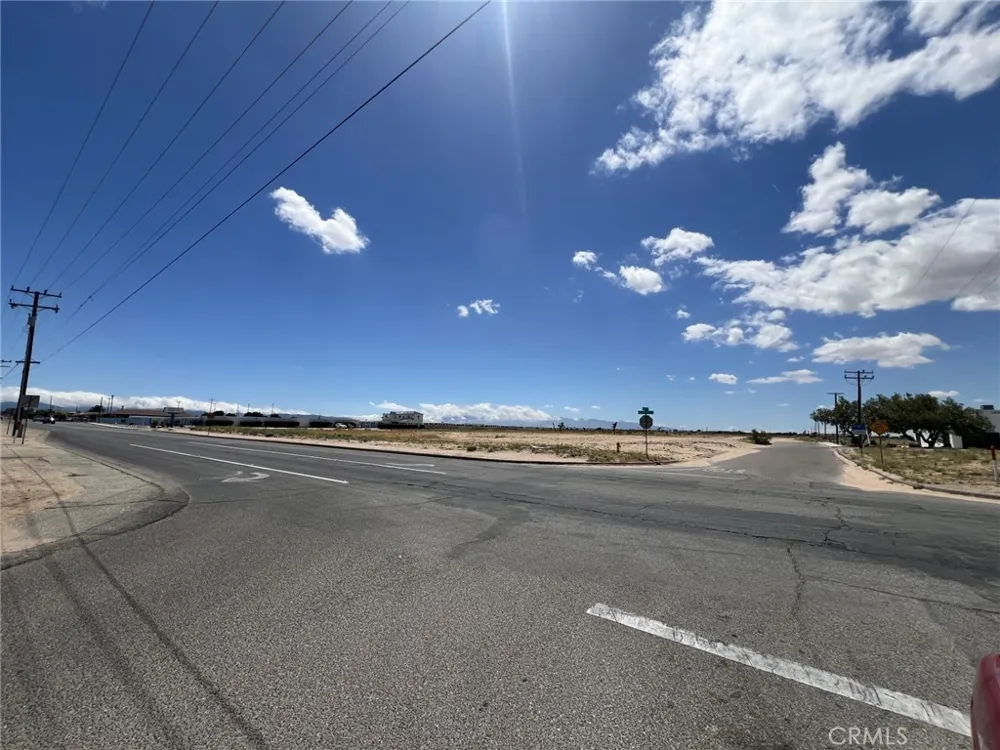 I AVENUE Hesperia, CA 92345
