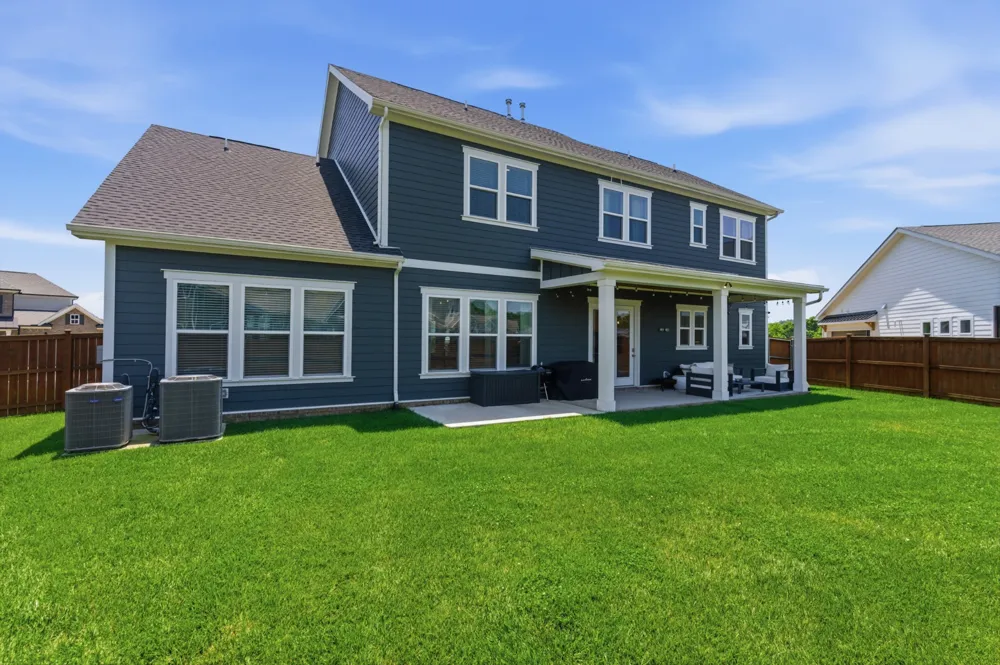 2009 Ellsworth Ln Arrington, TN 37014