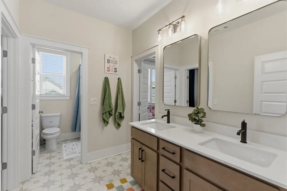 2009 Ellsworth Ln Arrington, TN 37014