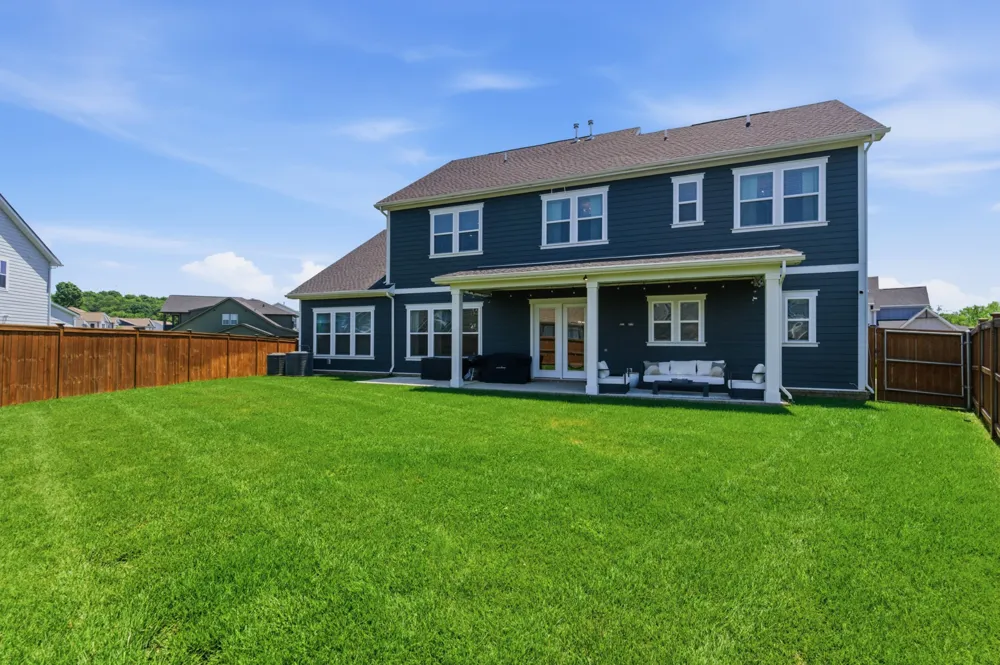 2009 Ellsworth Ln Arrington, TN 37014