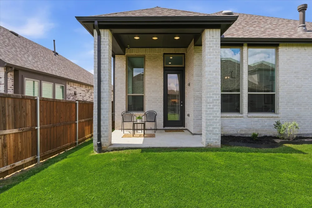 9521 Leisure Pace Lane Oak Point, TX 75068