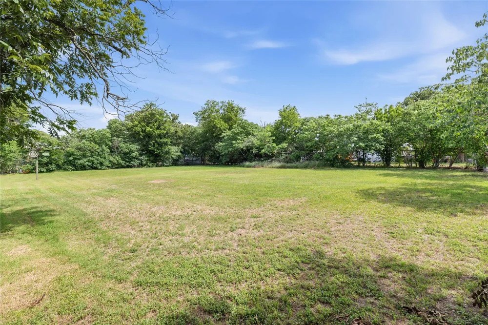 500 E Ham Avenue De Leon, TX 76444