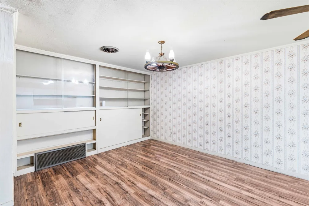 500 E Ham Avenue De Leon, TX 76444