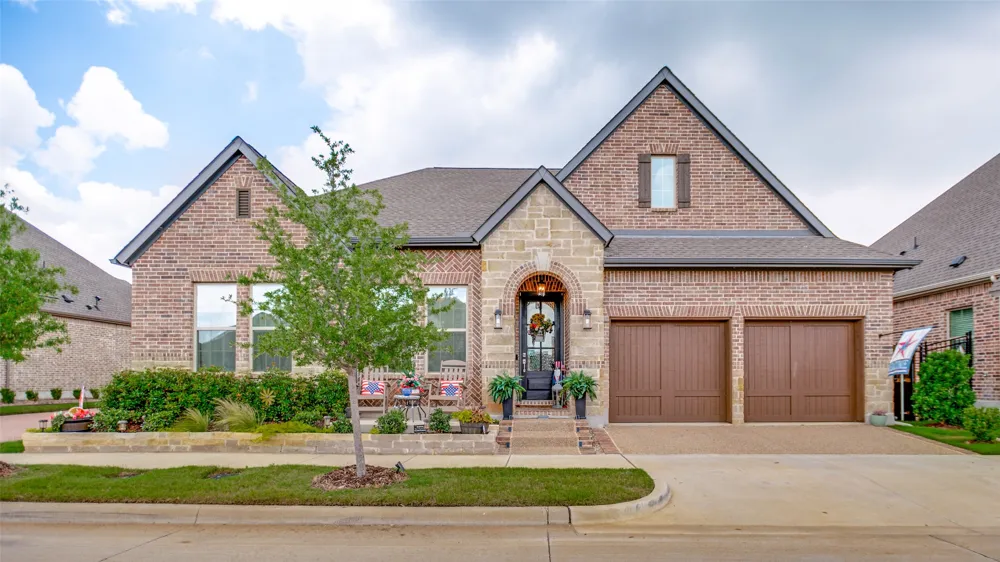 2063 Spotted Fawn Drive Arlington, TX 76005