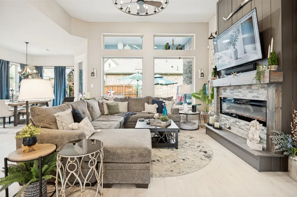 2063 Spotted Fawn Drive Arlington, TX 76005