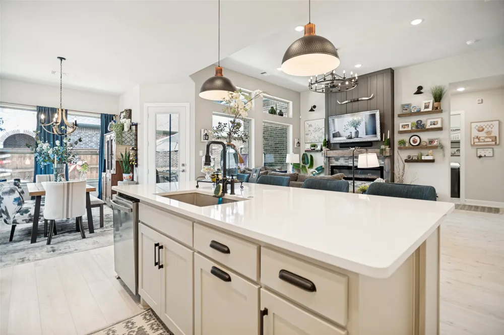 2063 Spotted Fawn Drive Arlington, TX 76005