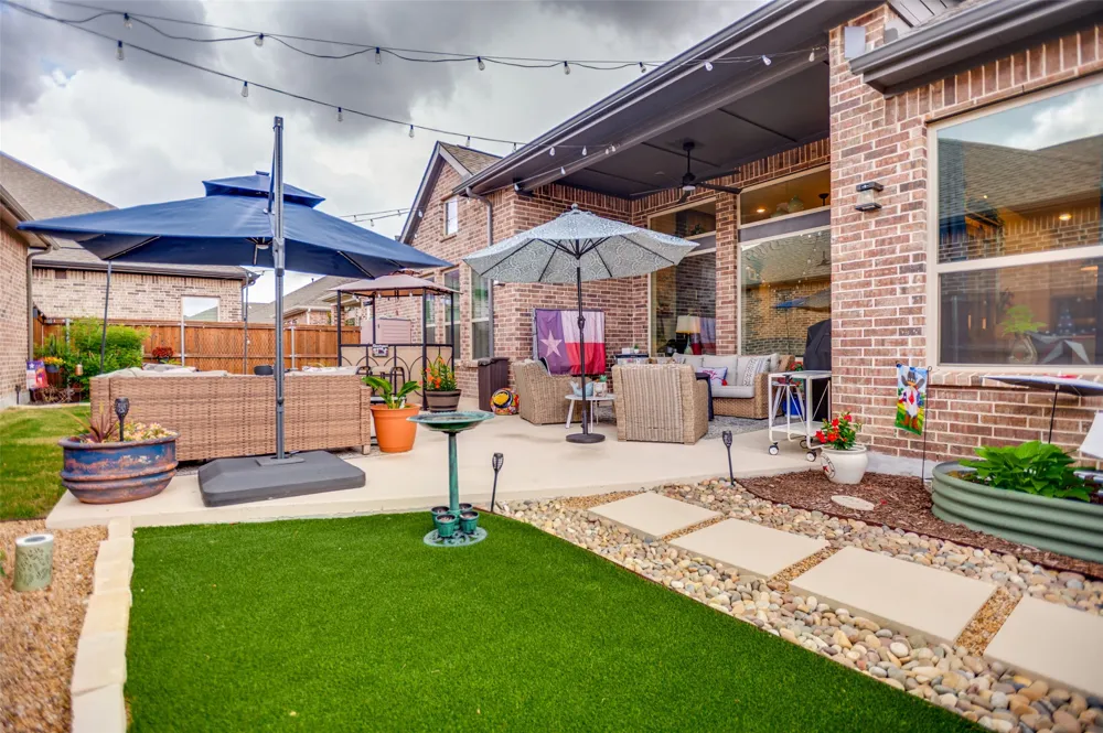 2063 Spotted Fawn Drive Arlington, TX 76005