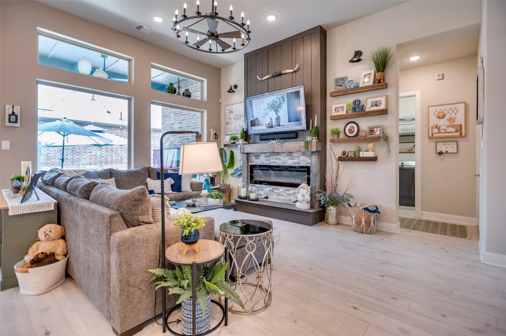 2063 Spotted Fawn Drive Arlington, TX 76005
